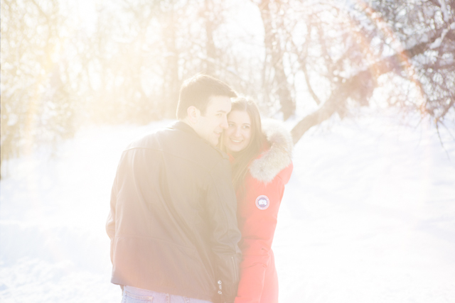engagement photo in the snow